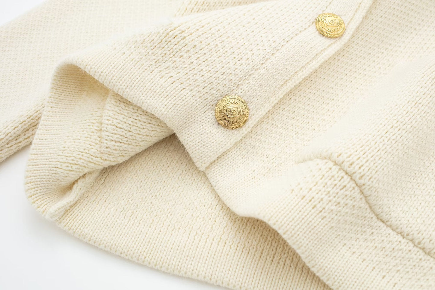 Beautifully Finished Coat in a Timeless Design
