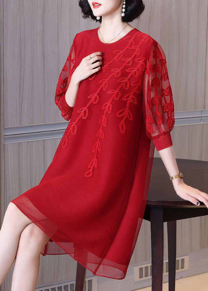 Well Tailored Dress with a Graceful Silhouette