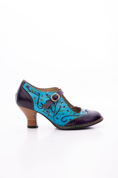 Beautifully Finished Garment in a Timeless Design