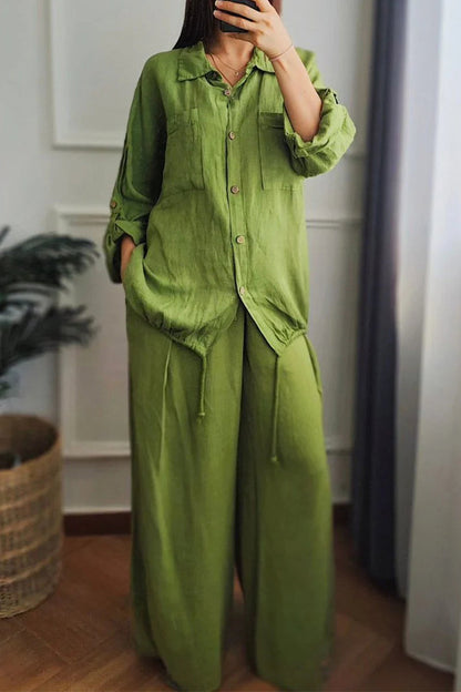 Effortlessly Elegant Garment with a Timeless Design