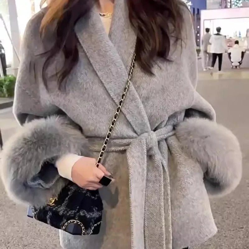 Effortlessly Elegant Coat with a Timeless Design