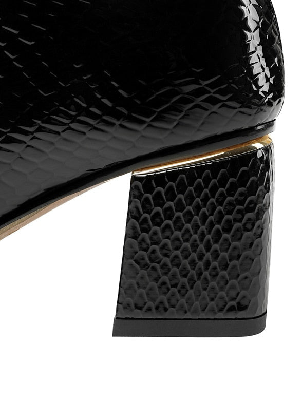 Polished Boots with an Effortless Classic Look