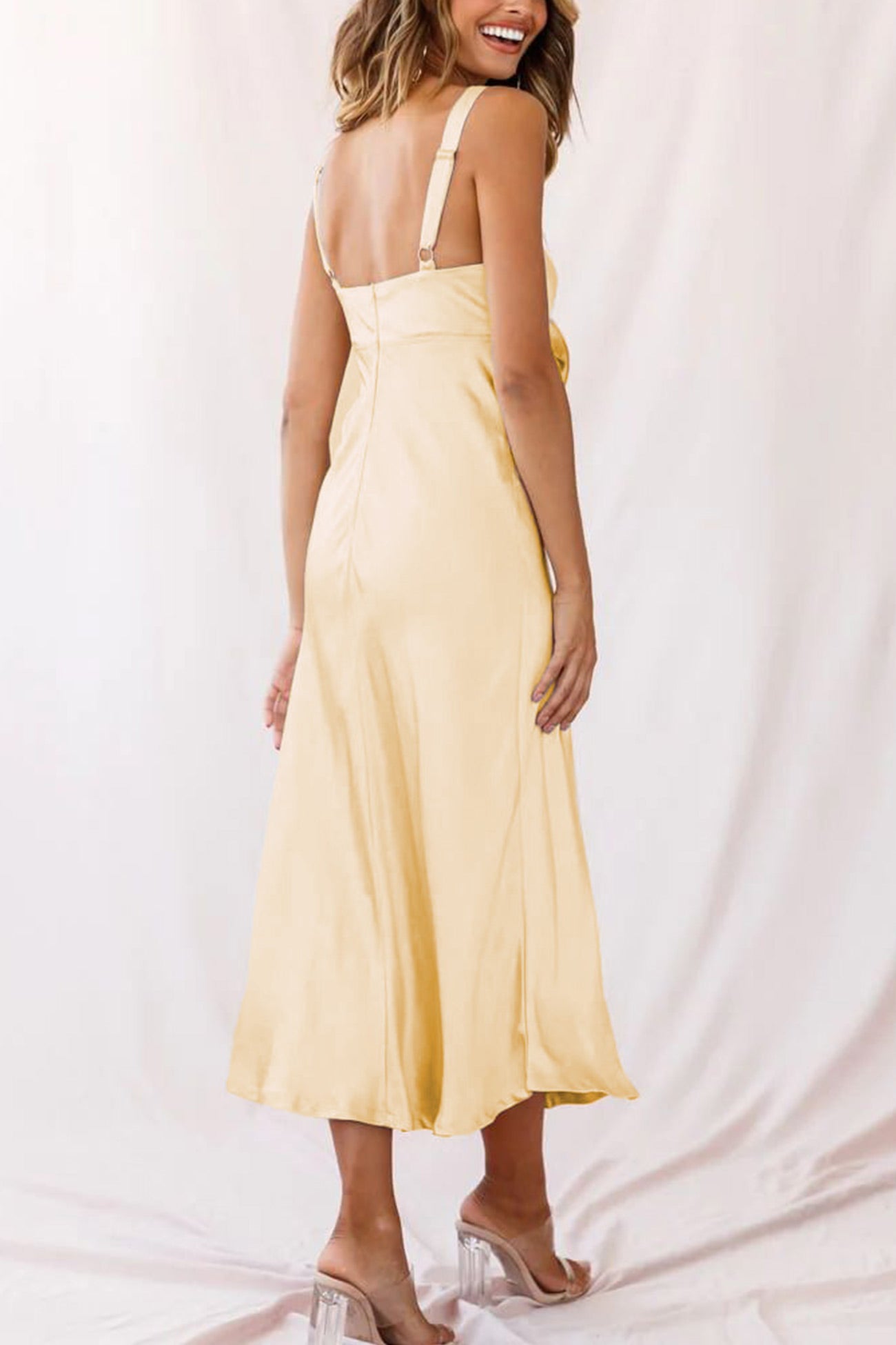 Well Tailored Dress with a Graceful Silhouette