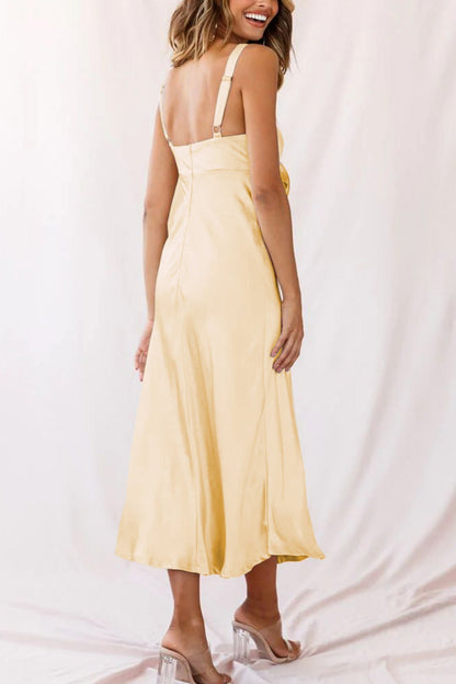 Well Tailored Dress with a Graceful Silhouette