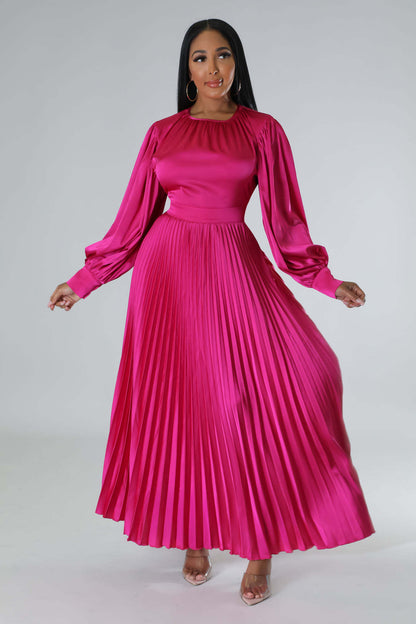 Effortlessly Elegant Dress with a Timeless Design