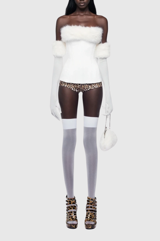 Well Tailored Top with a Graceful Silhouette