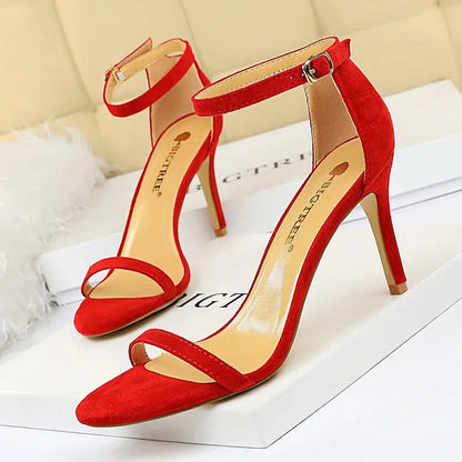 A Vintage Style Shoes with Delicate Timeless Details