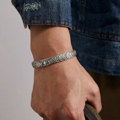 Gracefully Styled Garment for Any Occasion