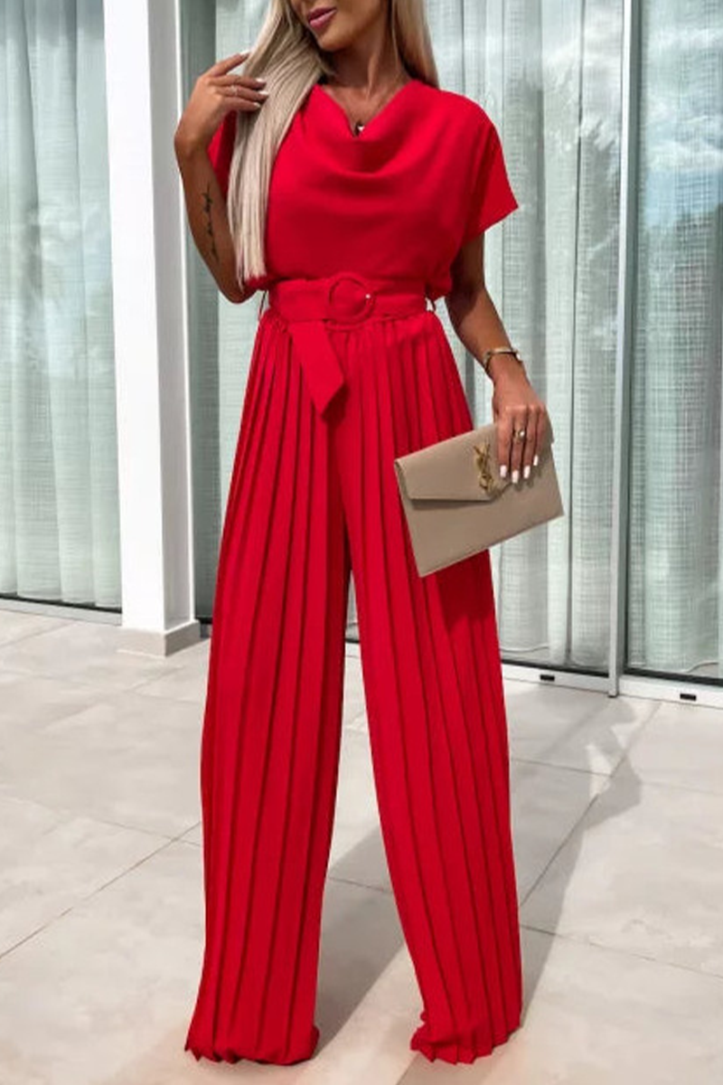 Sophisticated Garment with a Clean Classic Look