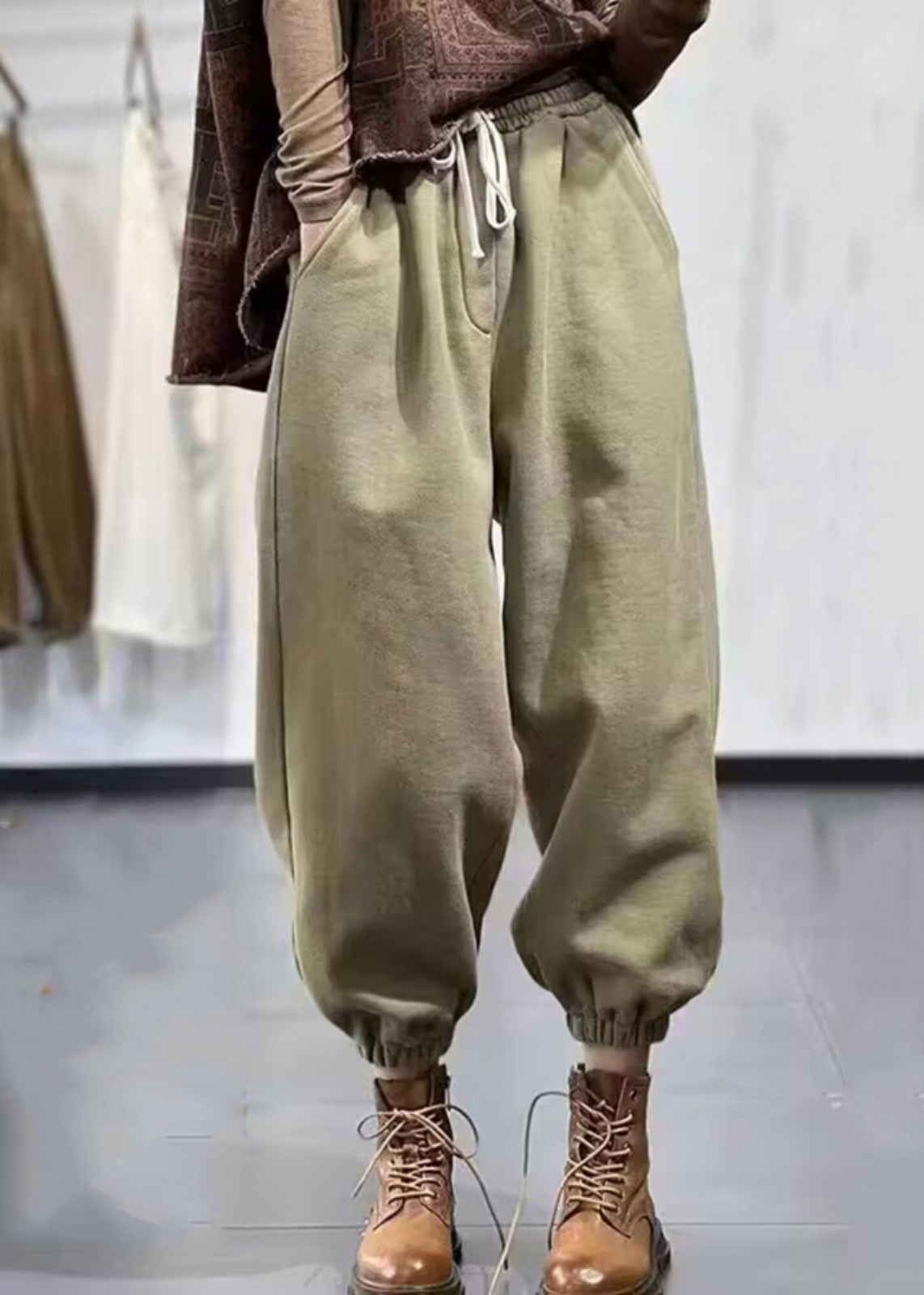 Beautifully Finished Pants in a Timeless Design
