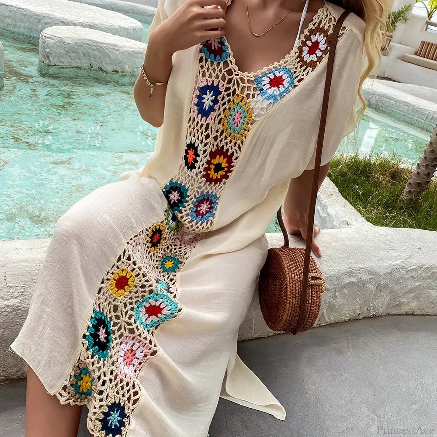 Beautifully Crafted Dress in a Classic Style