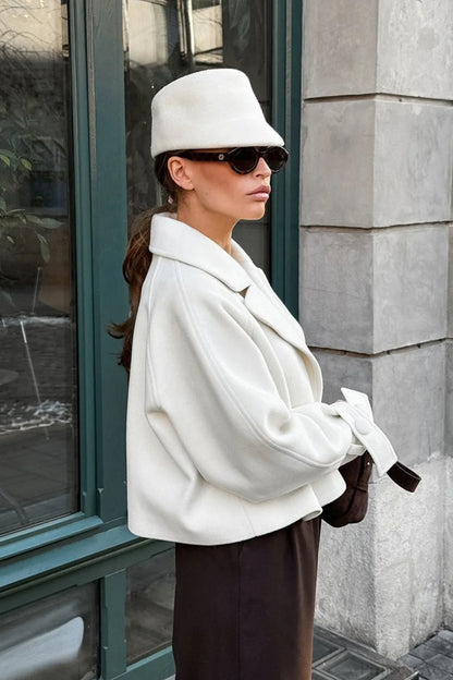 Well Tailored Coat with a Graceful Silhouette