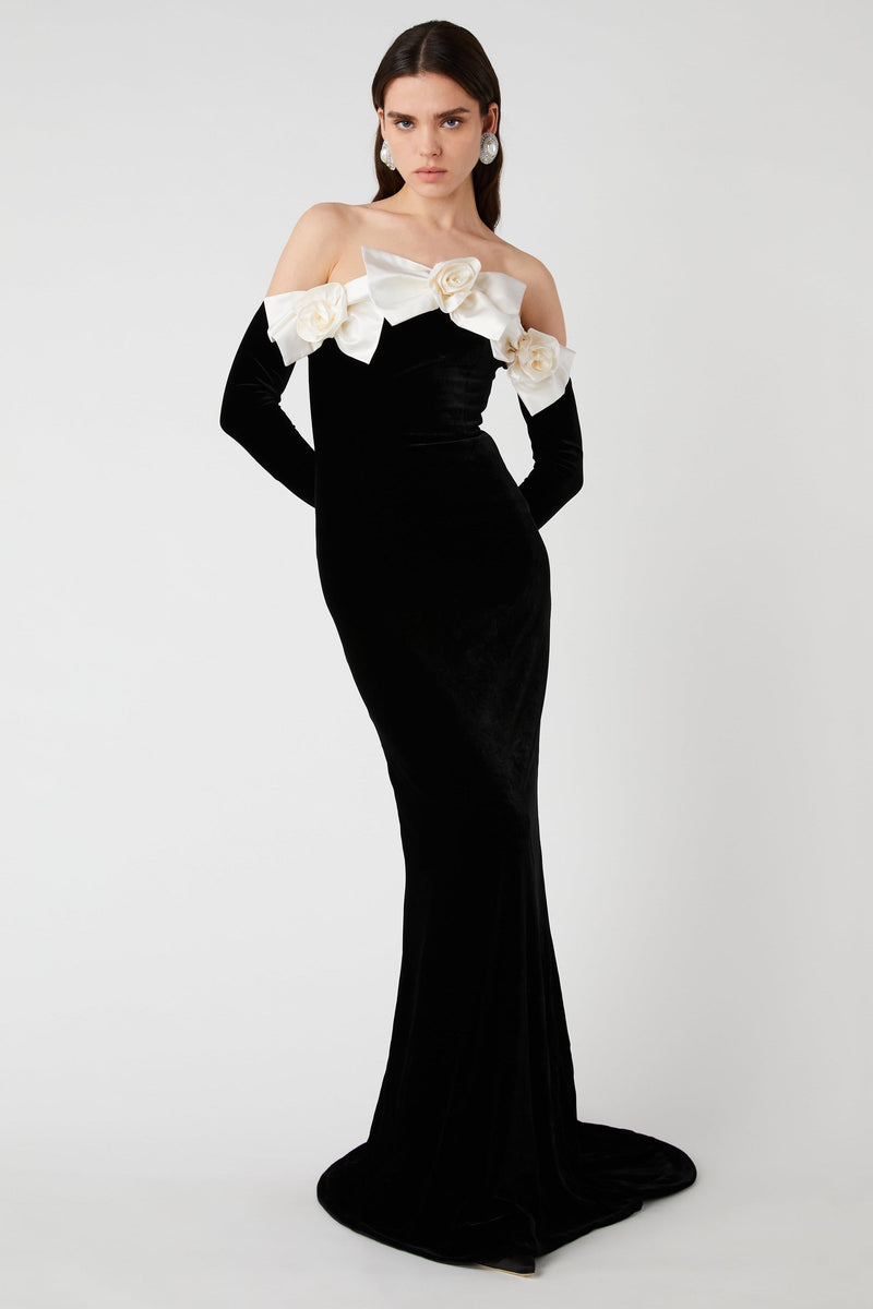 Gracefully Styled Dress for Any Occasion