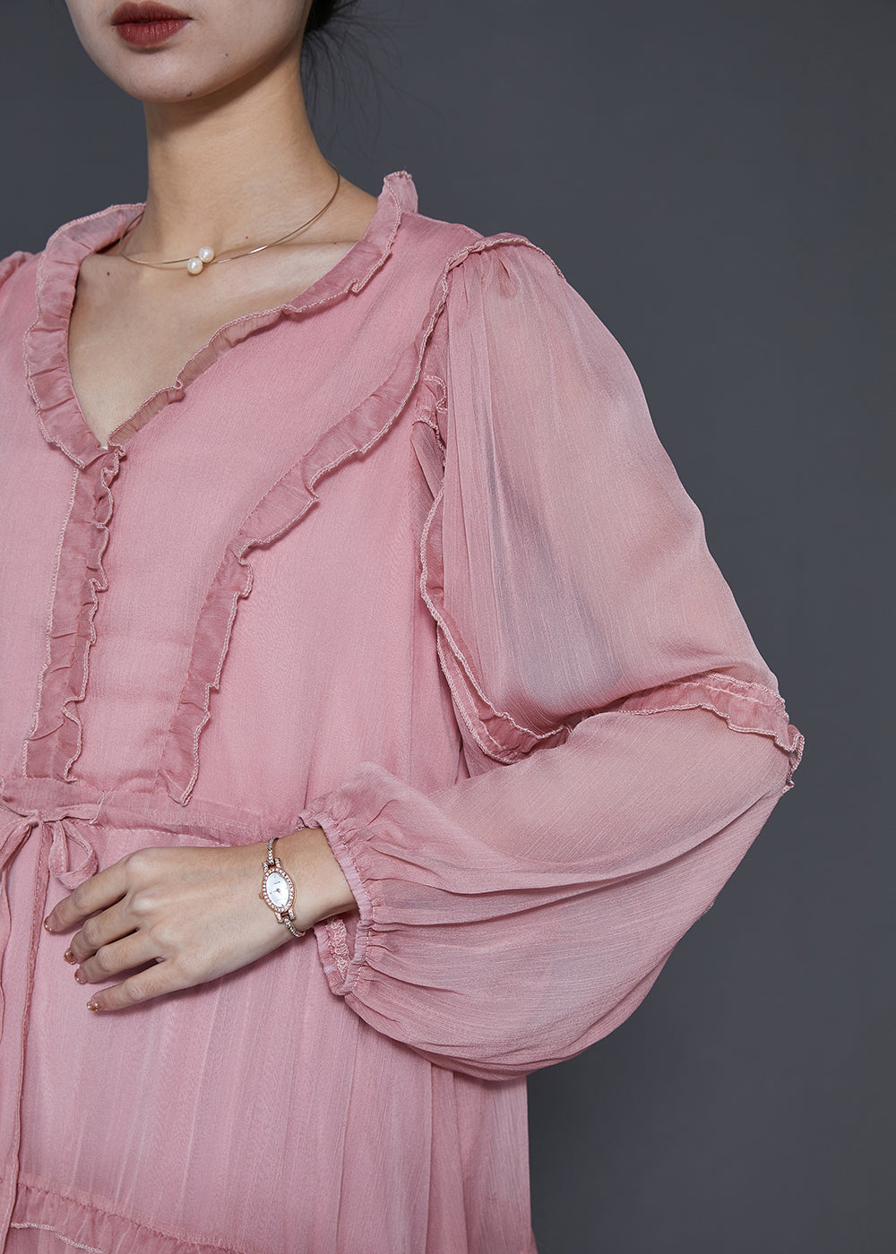 Beautifully Finished Dress in a Timeless Design