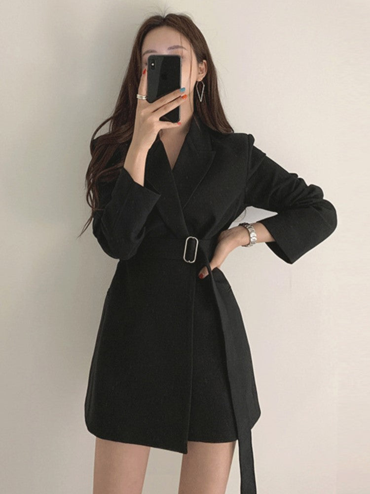 Effortlessly Elegant Jacket with a Timeless Design