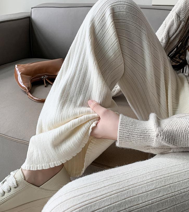 Gracefully Styled Pants for Any Occasion