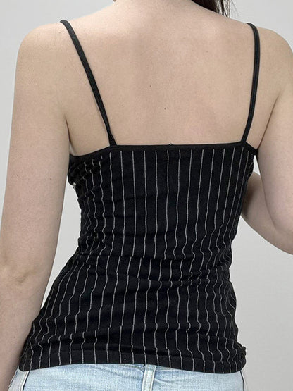 Beautifully Finished Top in a Timeless Design