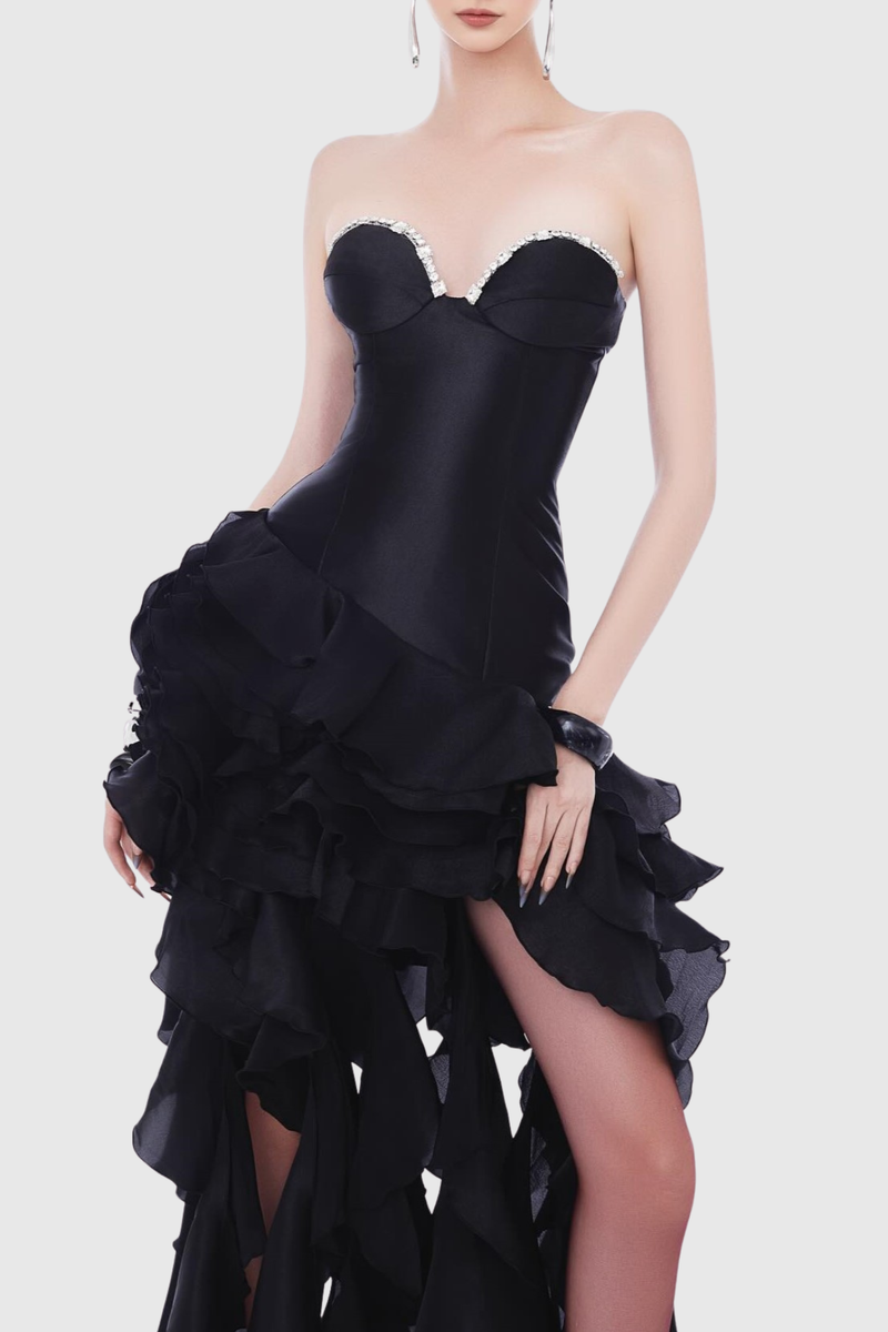 Beautifully Crafted Dress in a Classic Style