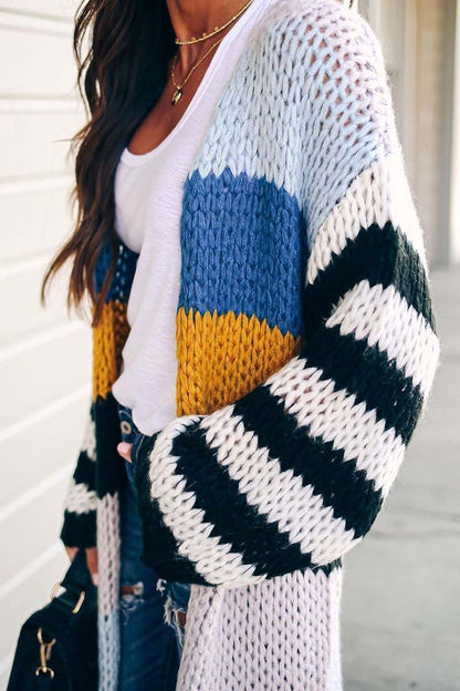 Effortlessly Elegant Cardigan with a Timeless Design
