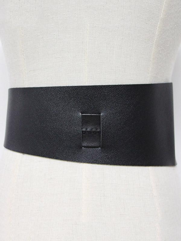 Gracefully Styled Garment for Any Occasion