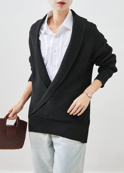Well Tailored Sweater with a Graceful Silhouette