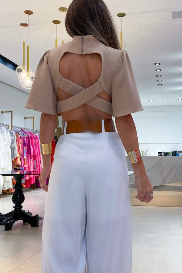 Effortlessly Elegant Pants with a Timeless Design