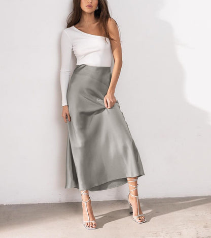 Effortlessly Elegant Garment with a Timeless Design