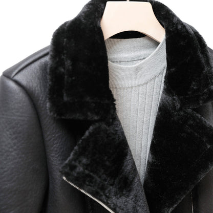 Well Tailored Jacket with a Graceful Silhouette