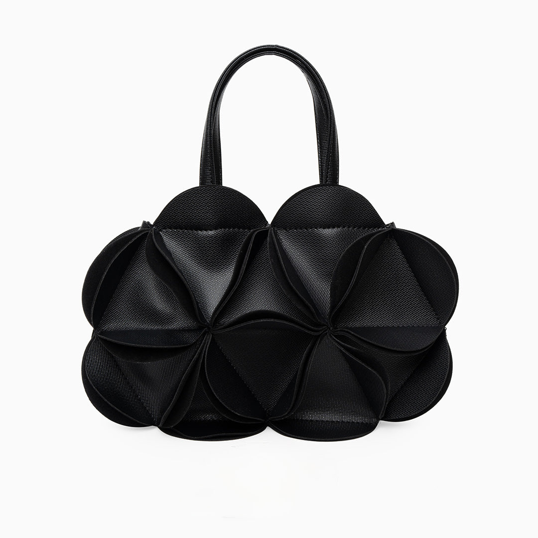 Gracefully Styled Bag for Any Occasion