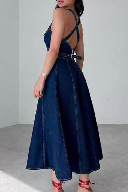 Sophisticated Dress with a Clean Classic Look