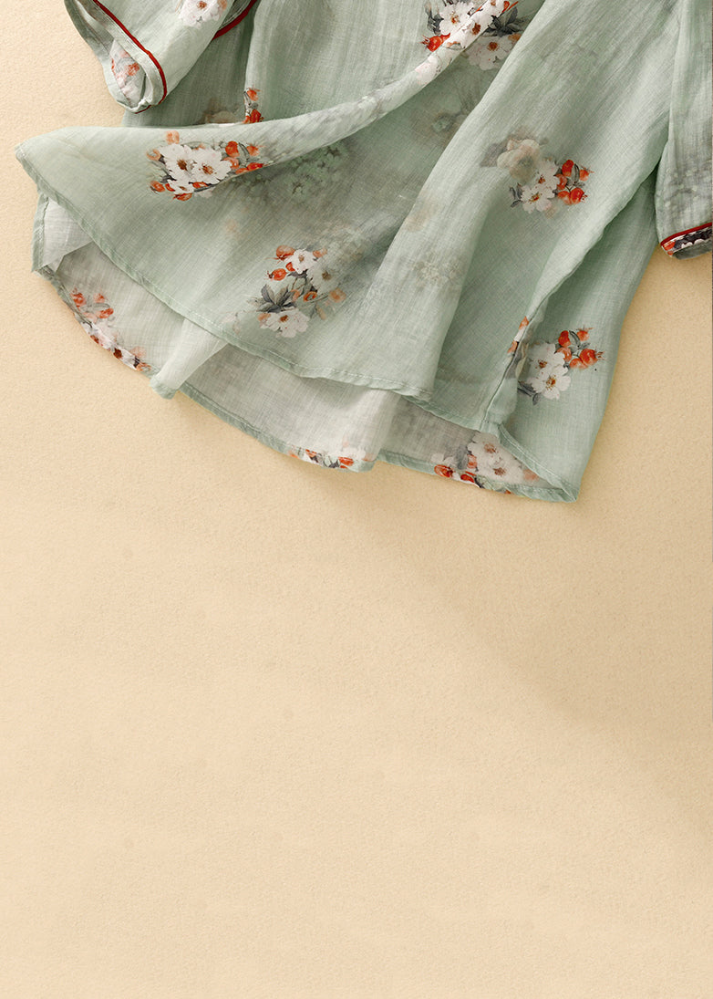 Beautifully Finished Blouse in a Timeless Design