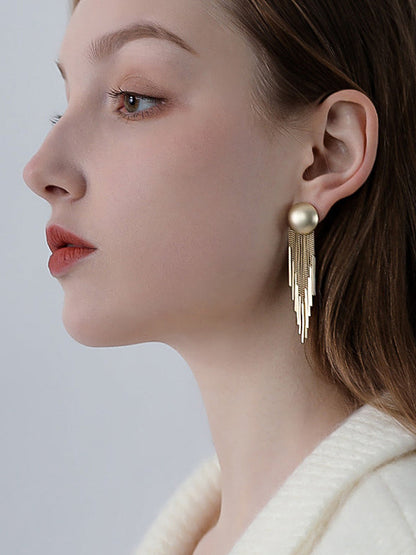 Effortlessly Elegant Garment with a Timeless Design