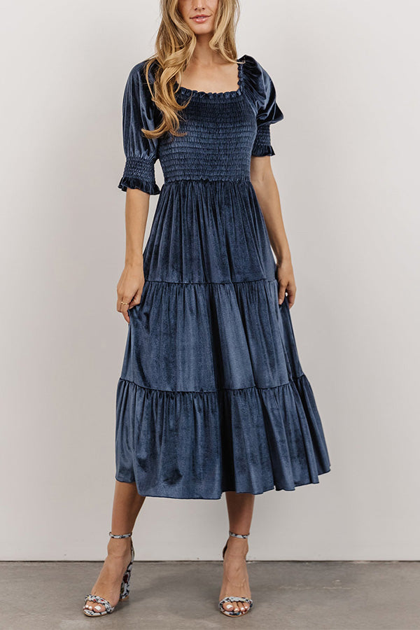 Classic Vintage Dress with a Flattering Fit