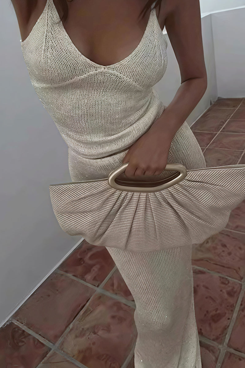 Gracefully Styled Garment for Any Occasion