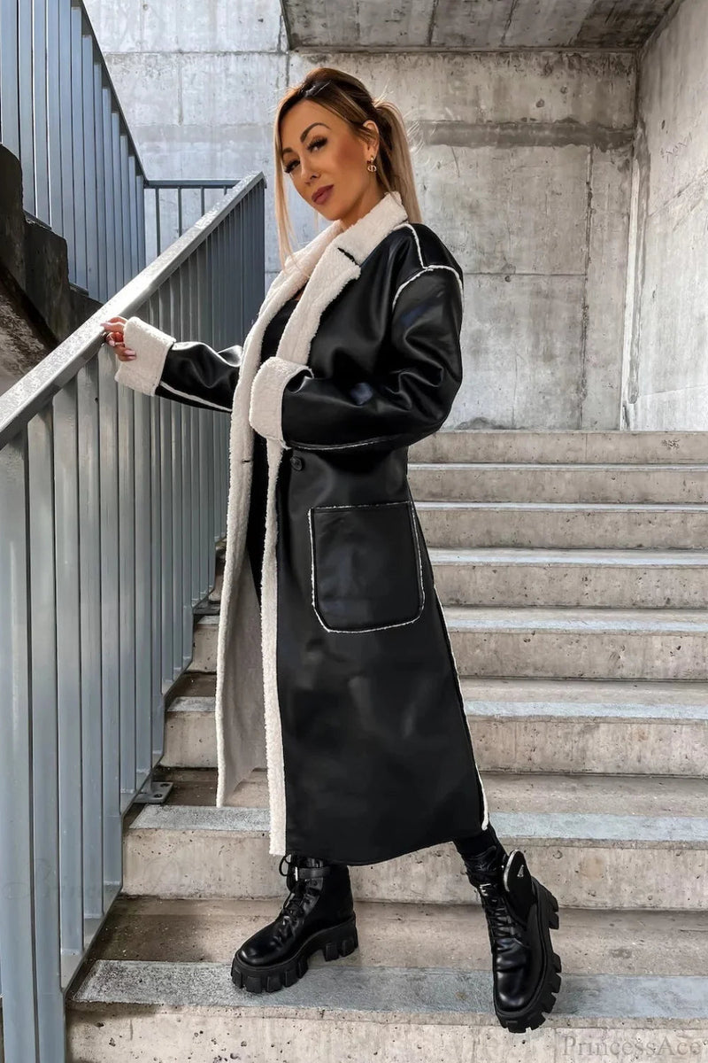 Sophisticated Coat with a Clean Classic Look