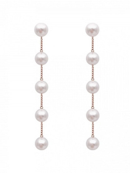 Sophisticated Garment with a Clean Classic Look