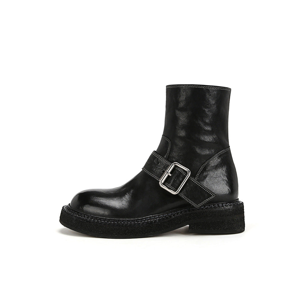 Well Tailored Boots with a Graceful Silhouette