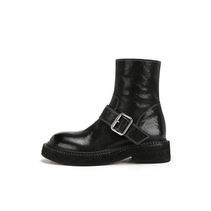 Well Tailored Boots with a Graceful Silhouette