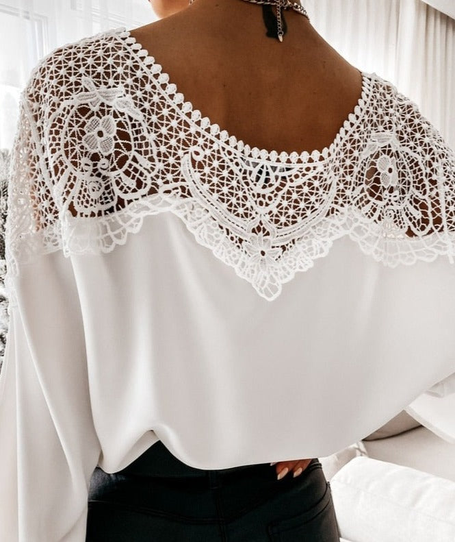 Effortlessly Elegant Top with a Timeless Design