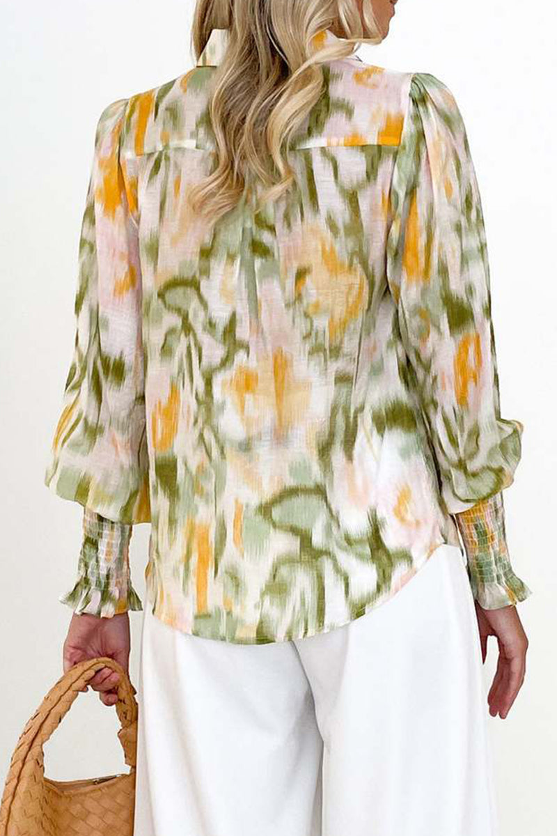 Effortlessly Elegant Top with a Timeless Design