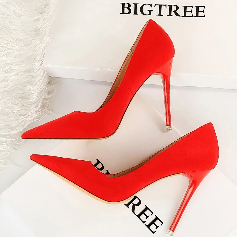 Gracefully Styled Heels for Any Occasion
