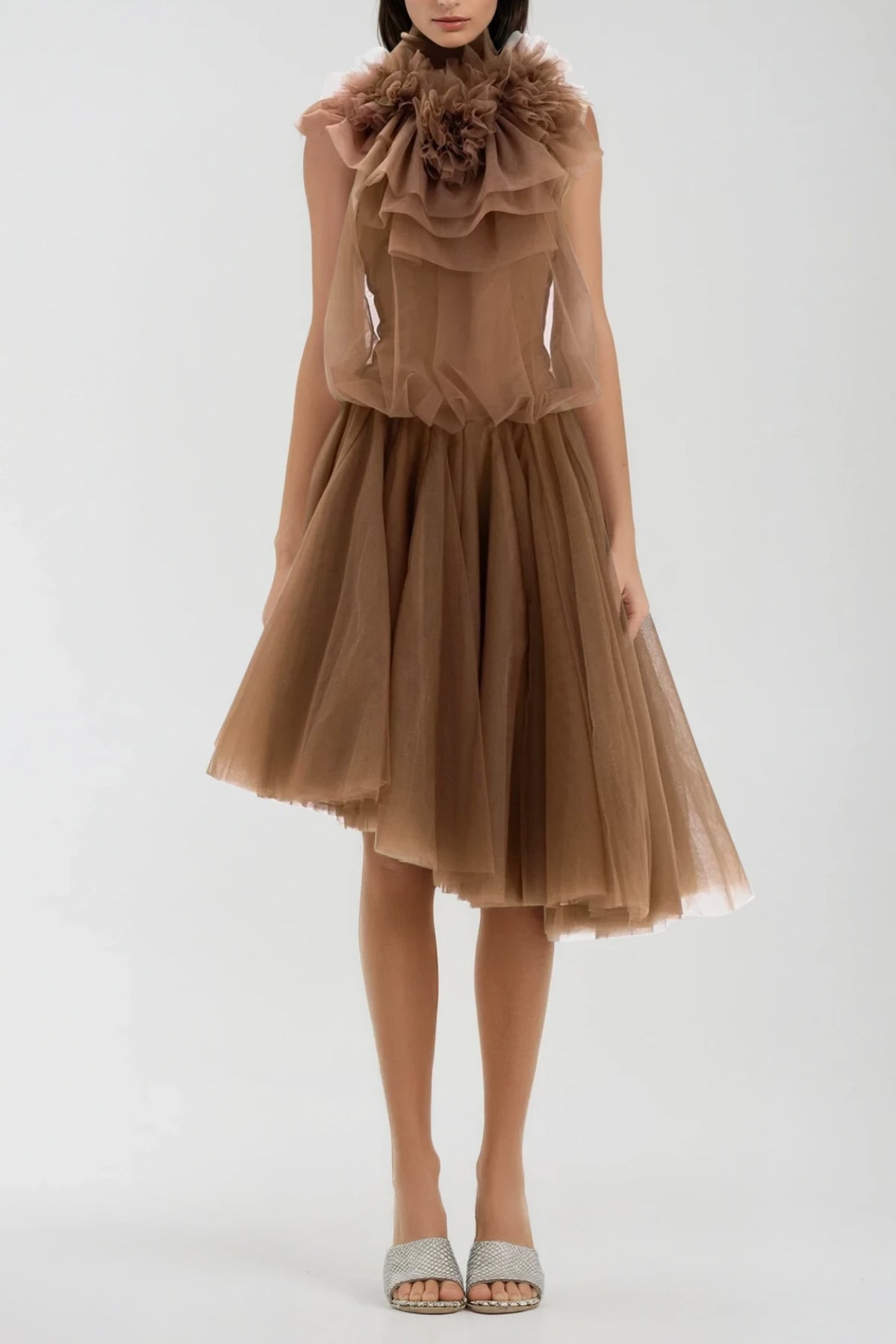 Beautifully Crafted Dress in a Classic Style