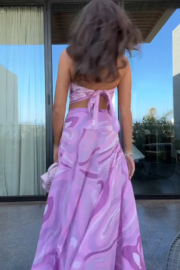 Well Tailored Garment with a Graceful Silhouette