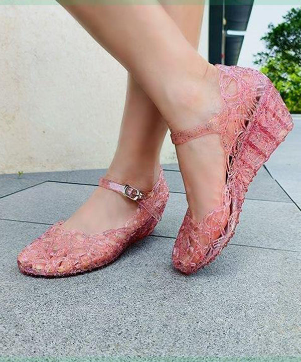 Classic Vintage Sandals with a Flattering Fit