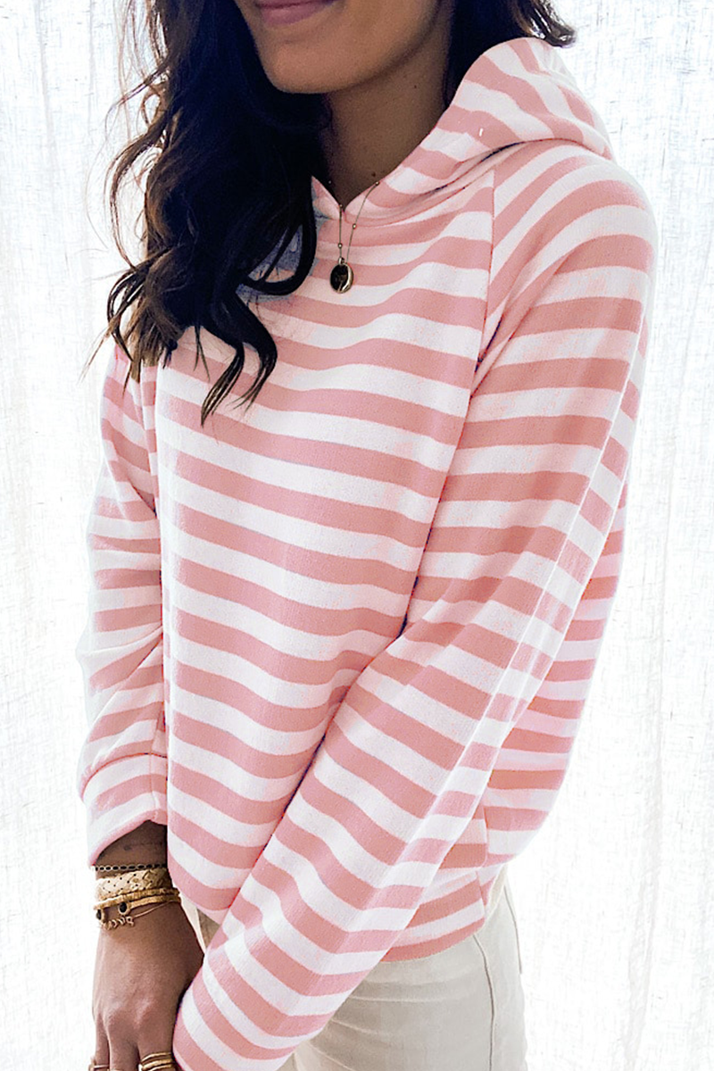 Well Tailored Top with a Graceful Silhouette