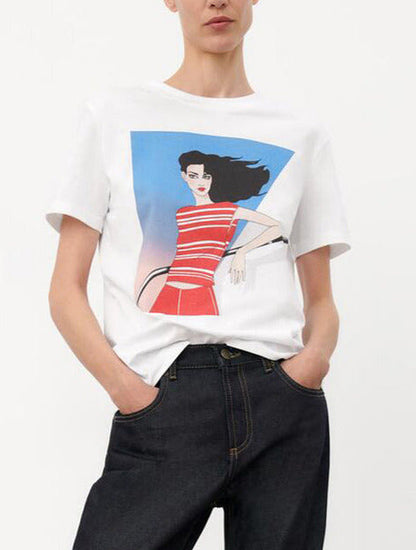 Beautifully Crafted T-Shirt in a Classic Style