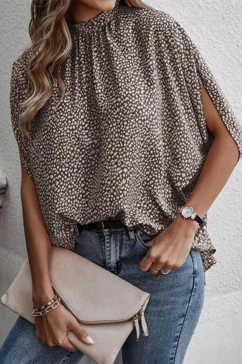 Effortlessly Elegant Blouse with a Timeless Design