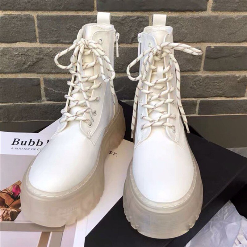 Polished Boots with an Effortless Classic Look