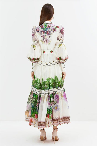 Well Tailored Dress with a Graceful Silhouette
