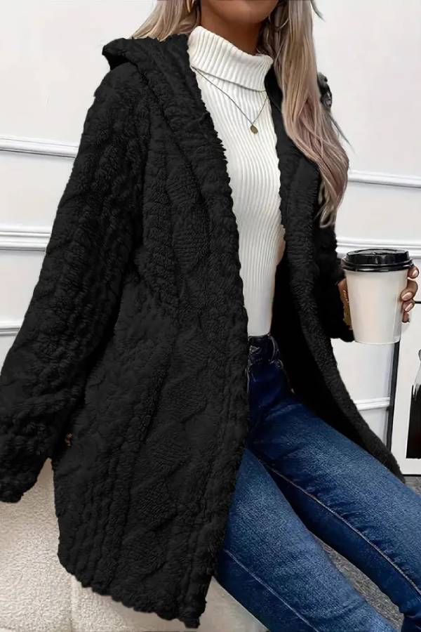 Well Tailored Coat with a Graceful Silhouette